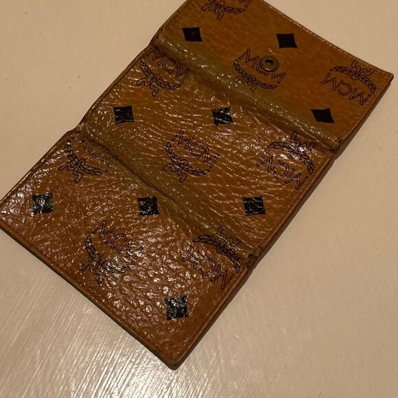 MCM Key Holder All Over Logo Print Golden Brown Leather 4 Ring Key Case - Picture 7 of 12